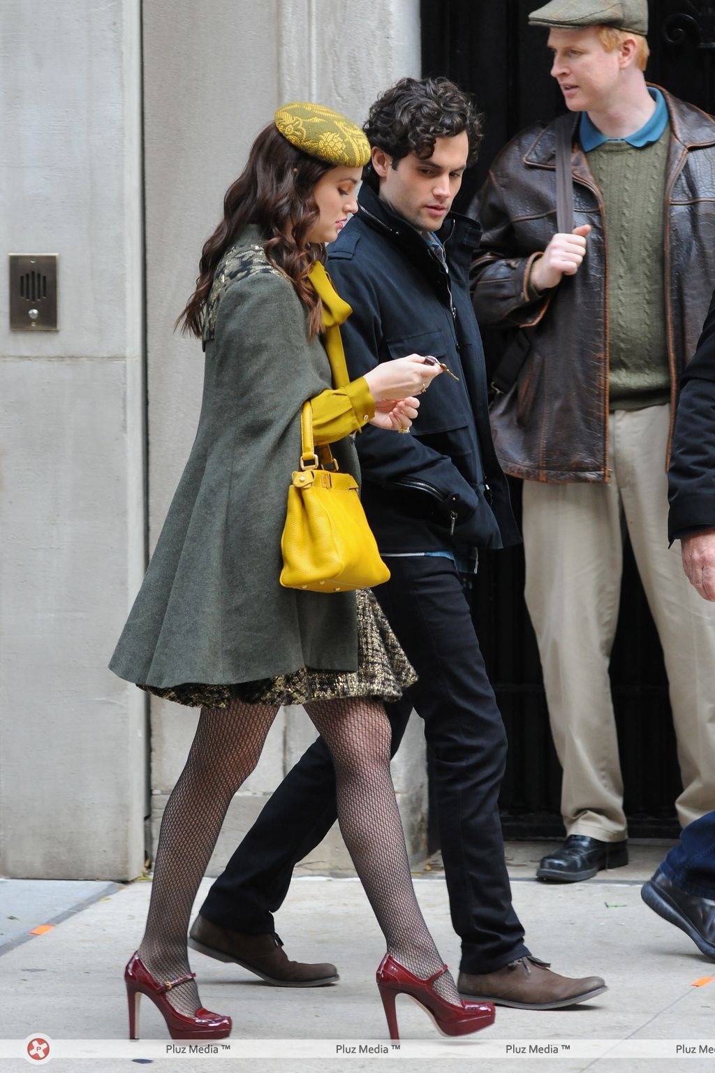 Celebrities on the set of 'Gossip Girl' filming on location | Picture 114492